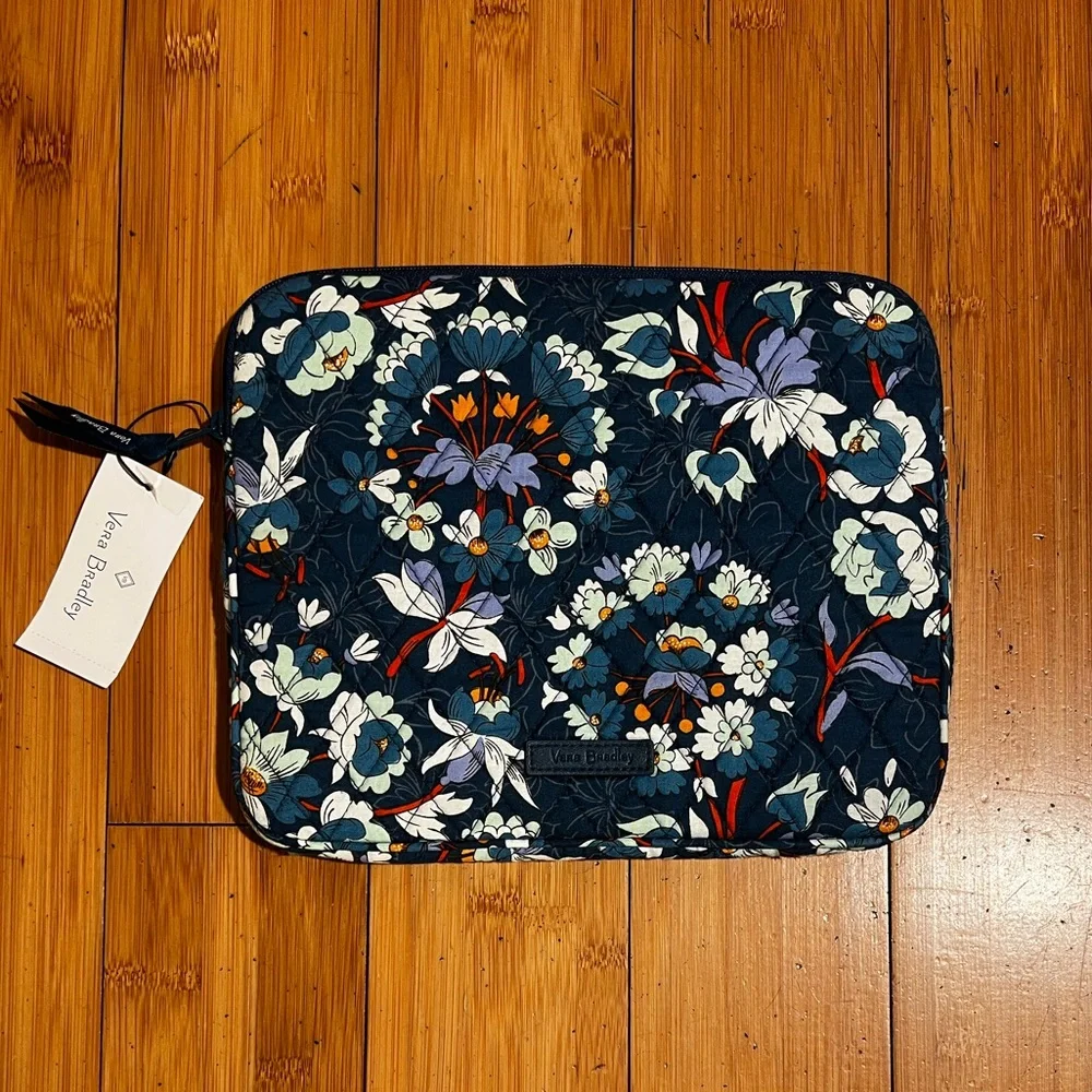 NWT Vera Bradley Blue Floral Bursts Tablet / Kendal Sleeve OS